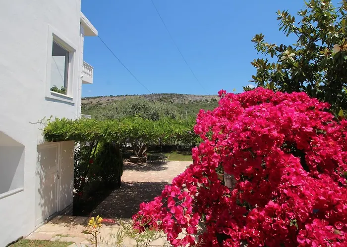 Ambra 3* Ksamil
